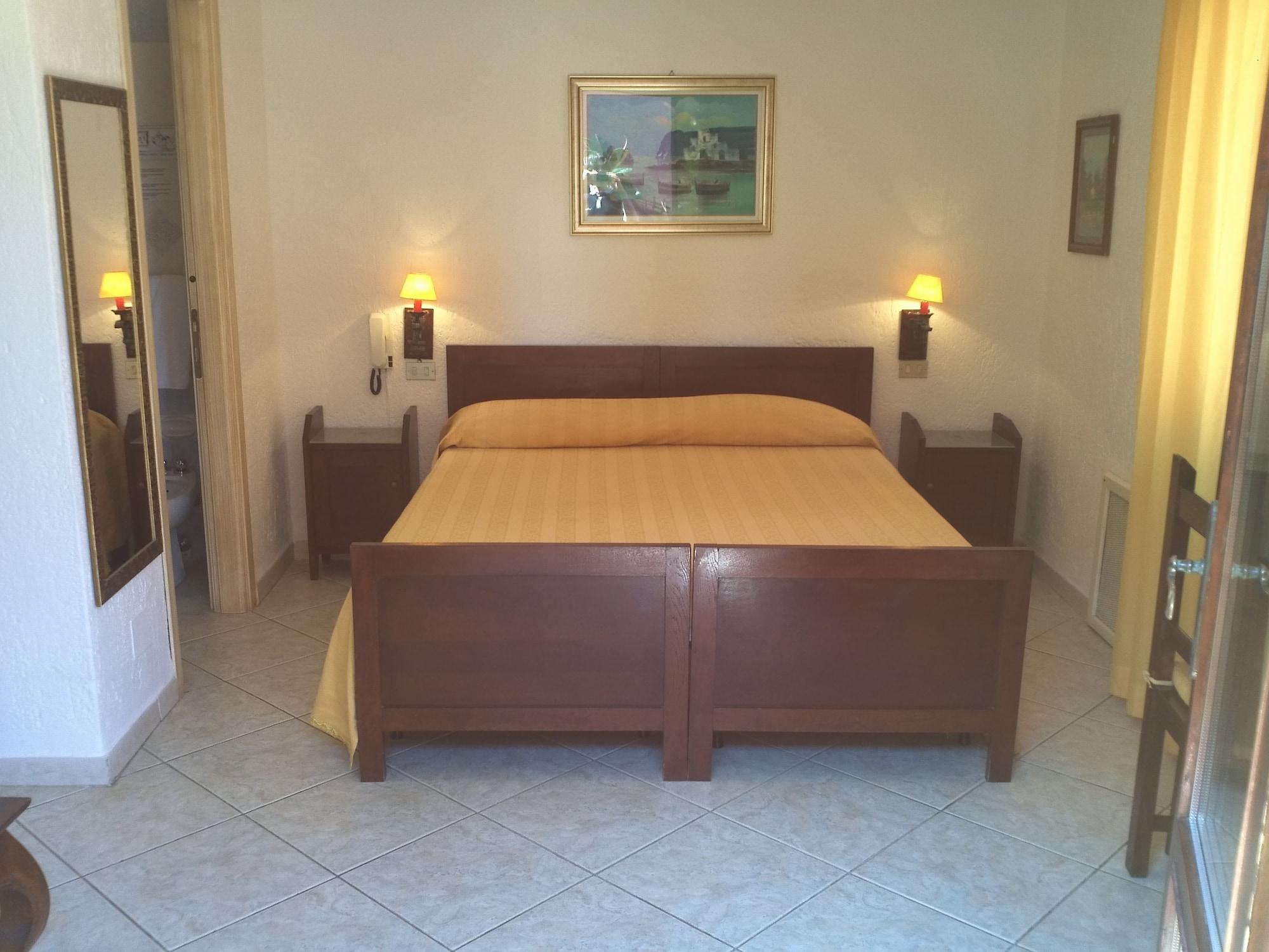 אולביה Hotel Abbaruja מראה חיצוני תמונה