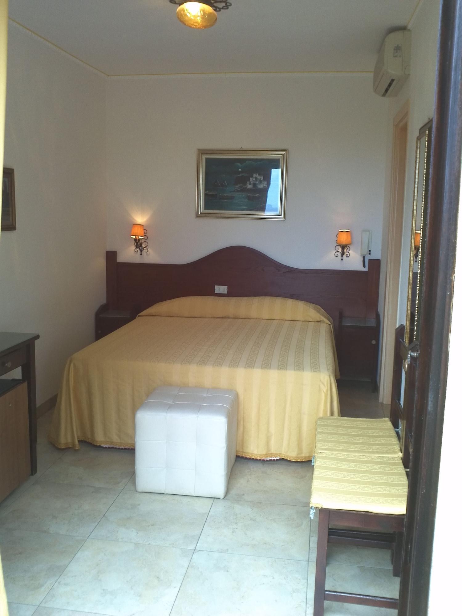 אולביה Hotel Abbaruja מראה חיצוני תמונה