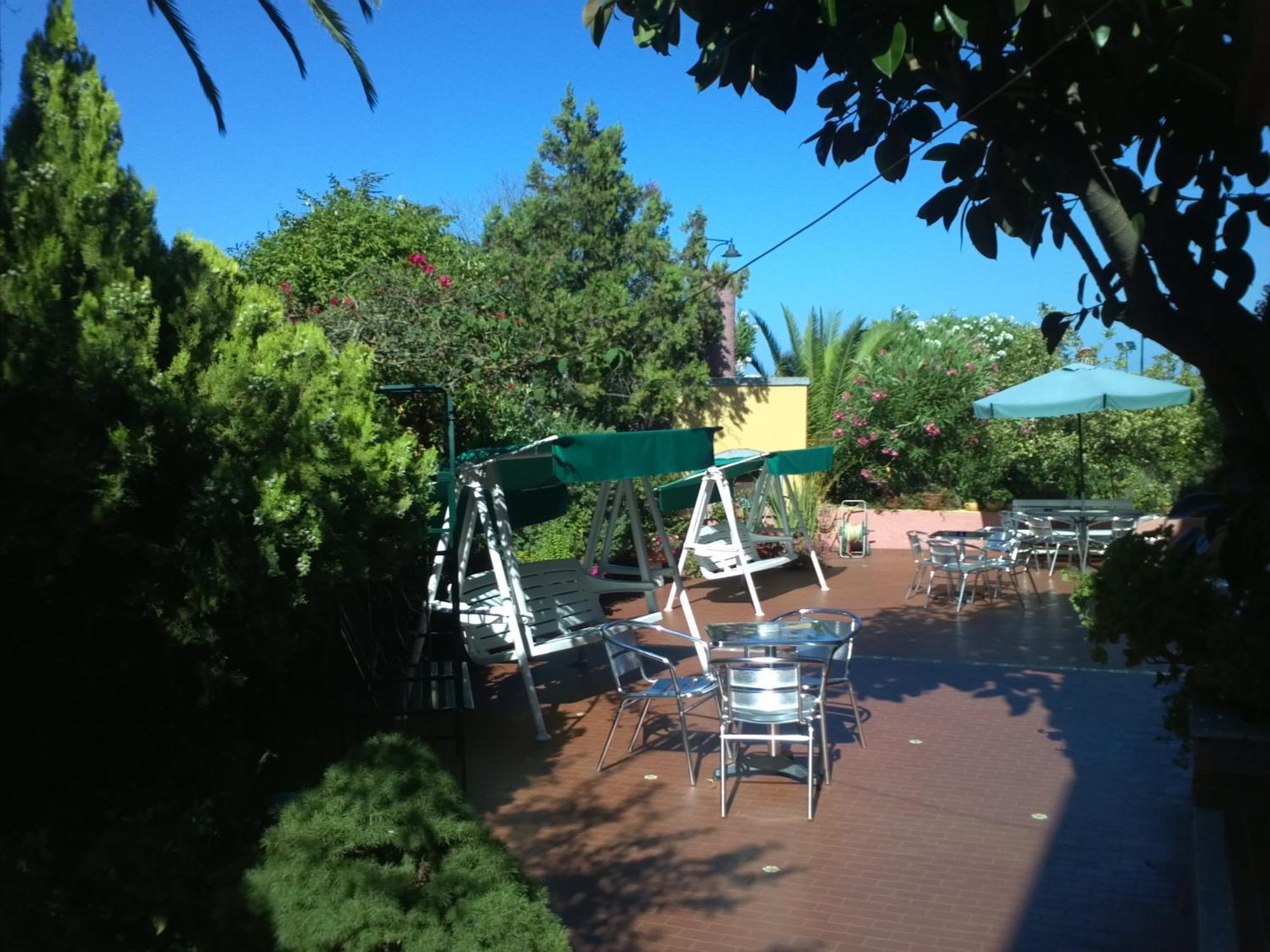 אולביה Hotel Abbaruja מראה חיצוני תמונה