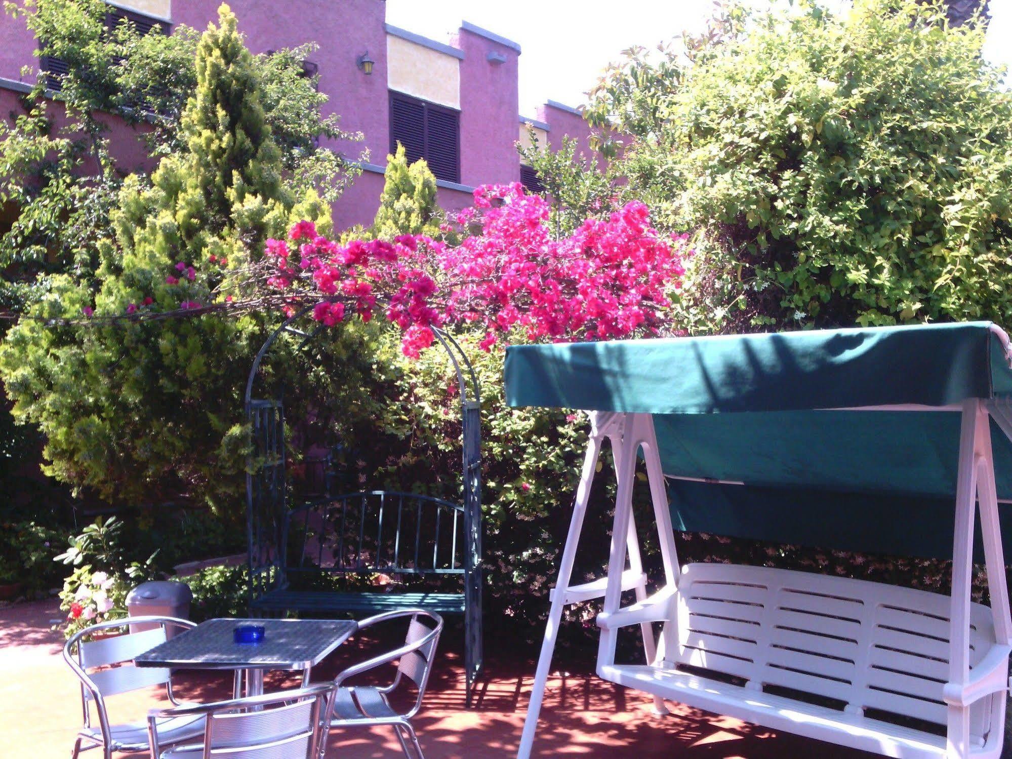 אולביה Hotel Abbaruja מראה חיצוני תמונה