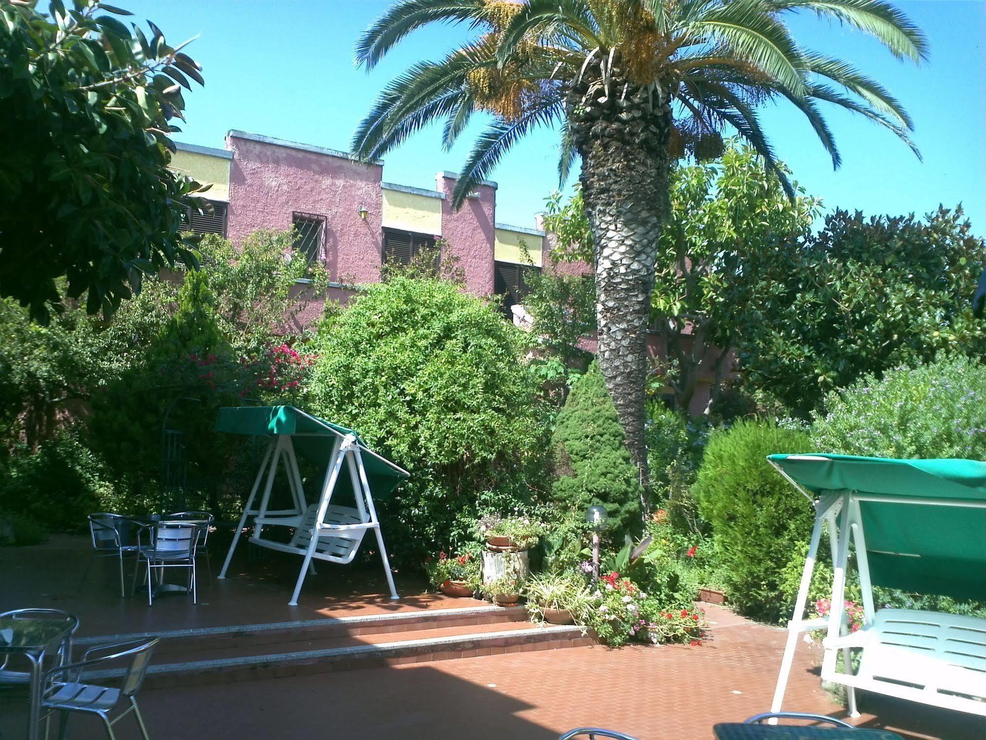 אולביה Hotel Abbaruja מראה חיצוני תמונה