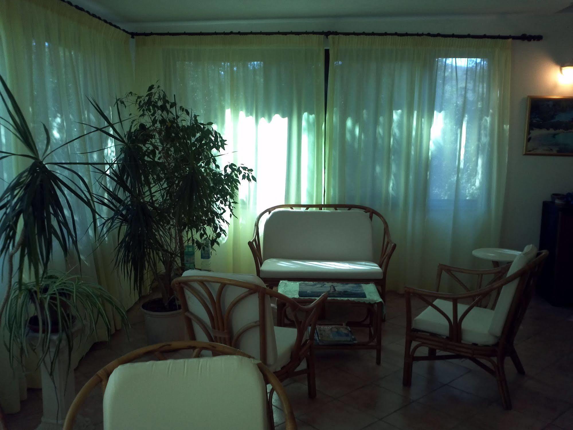 אולביה Hotel Abbaruja מראה חיצוני תמונה