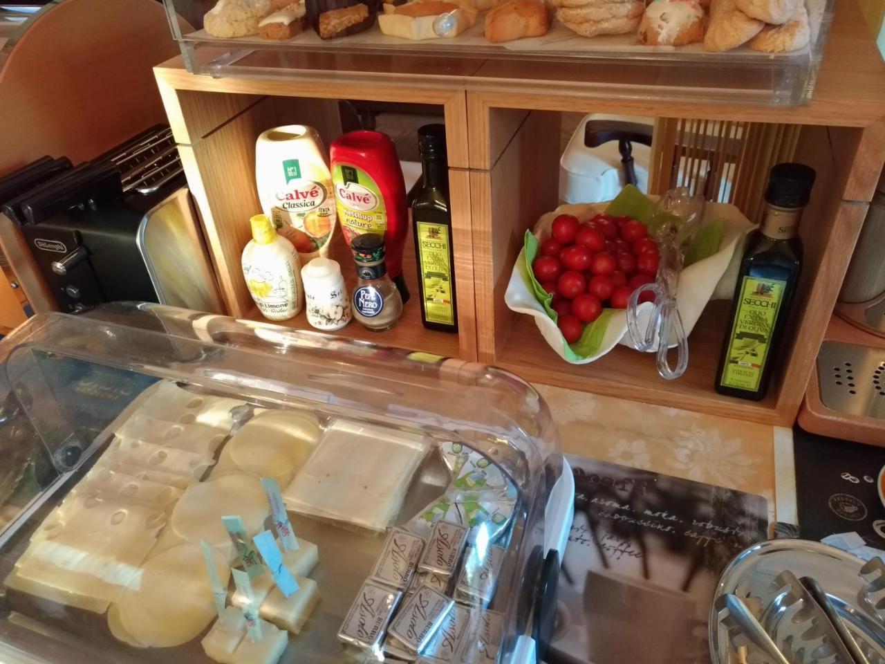 אולביה Hotel Abbaruja מראה חיצוני תמונה