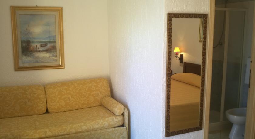 אולביה Hotel Abbaruja מראה חיצוני תמונה