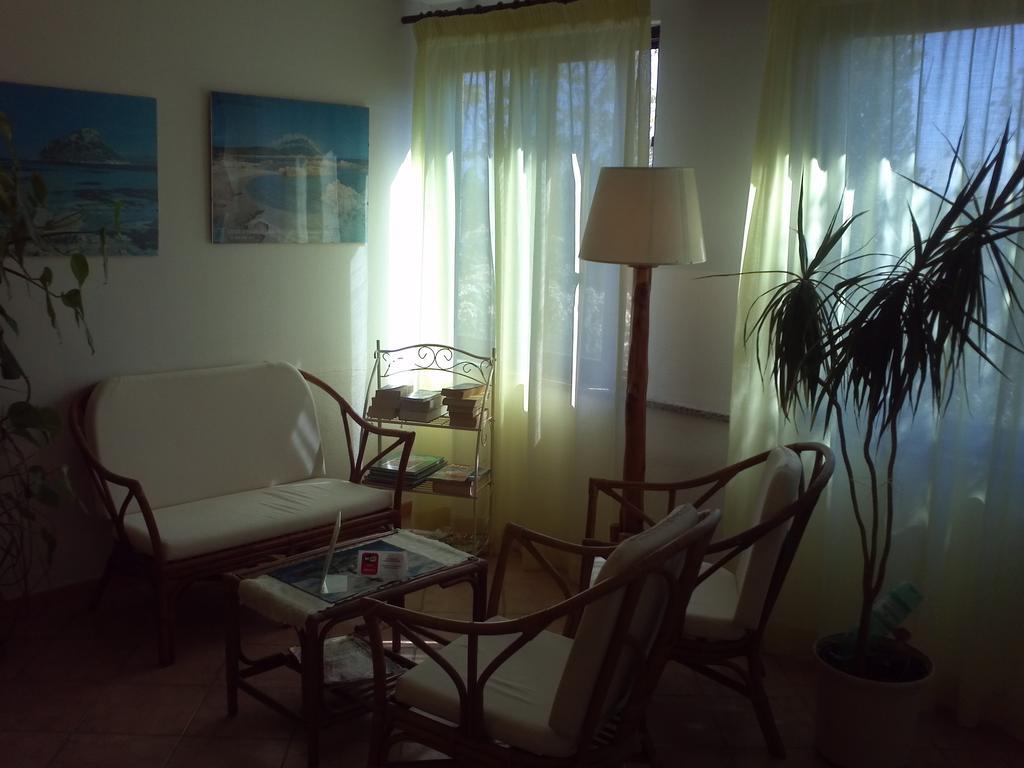אולביה Hotel Abbaruja מראה חיצוני תמונה